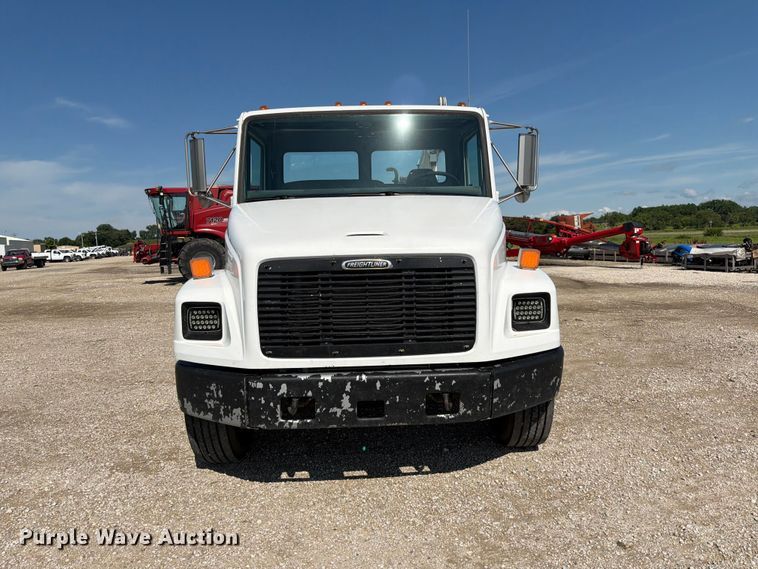 image for item FK3044 2000 Freightliner FL70 utility / service truck