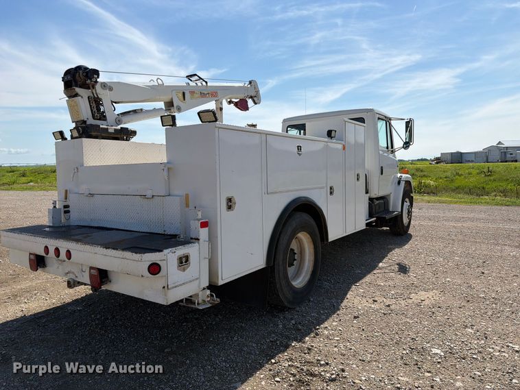 image for item FK3044 2000 Freightliner FL70 utility / service truck