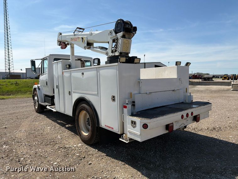 image for item FK3044 2000 Freightliner FL70 utility / service truck