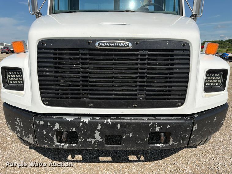 image for item FK3044 2000 Freightliner FL70 utility / service truck