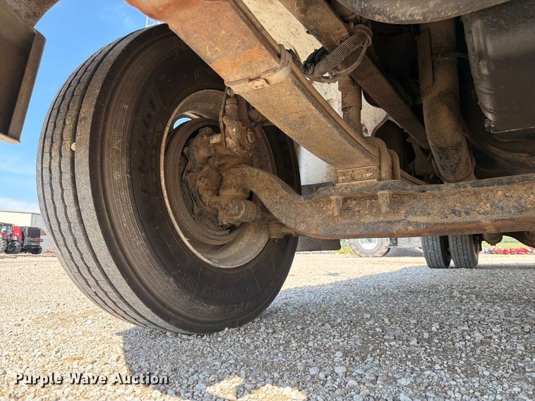 image for item FK3044 2000 Freightliner FL70 utility / service truck