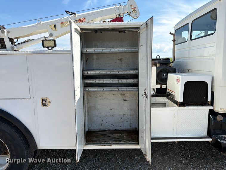 image for item FK3044 2000 Freightliner FL70 utility / service truck