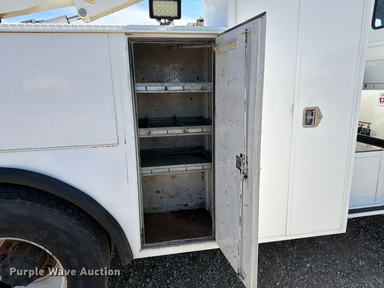 image for item FK3044 2000 Freightliner FL70 utility / service truck