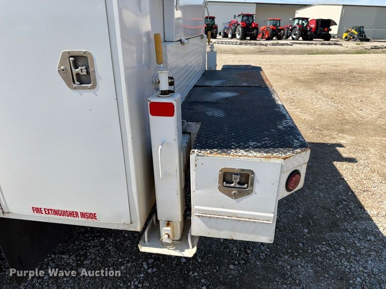 image for item FK3044 2000 Freightliner FL70 utility / service truck