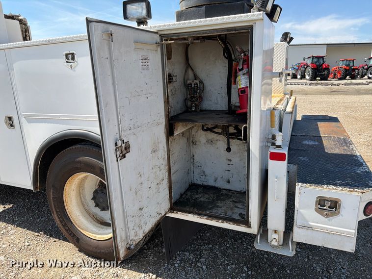 image for item FK3044 2000 Freightliner FL70 utility / service truck