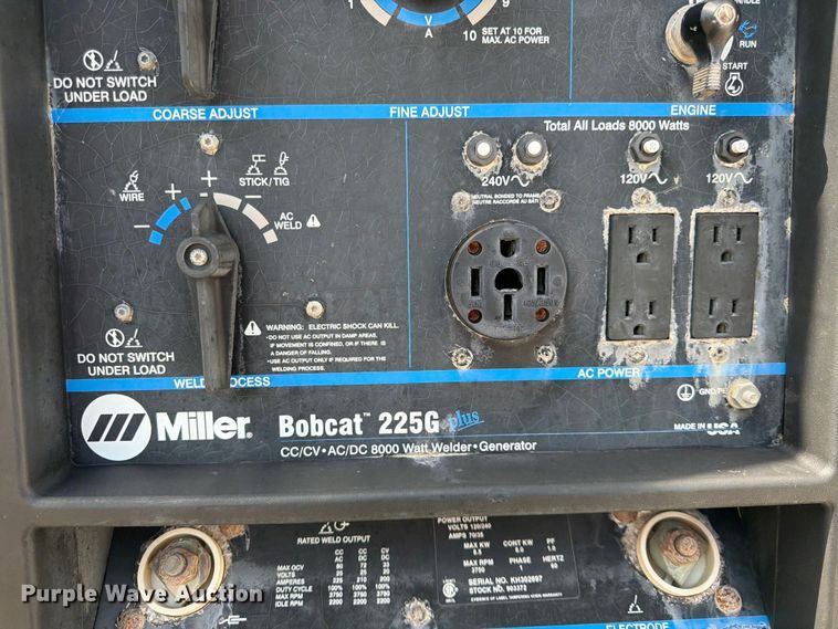 image for item FK3044 2000 Freightliner FL70 utility / service truck