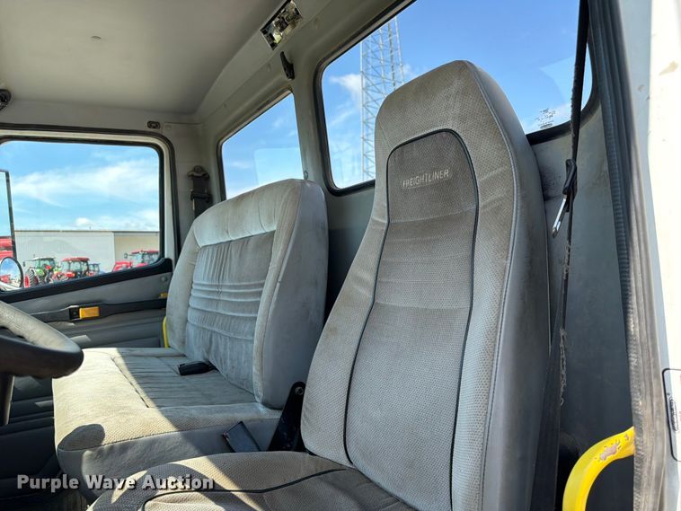 image for item FK3044 2000 Freightliner FL70 utility / service truck