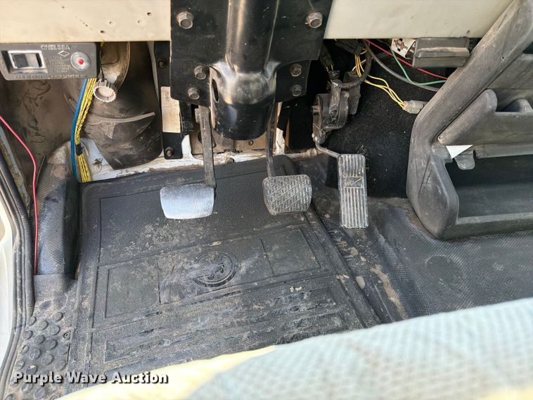 image for item FK3044 2000 Freightliner FL70 utility / service truck