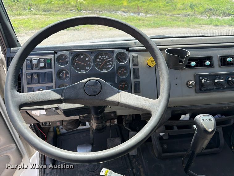 image for item FK3044 2000 Freightliner FL70 utility / service truck