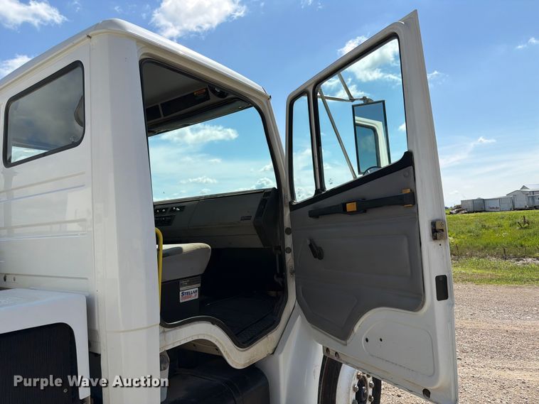 image for item FK3044 2000 Freightliner FL70 utility / service truck
