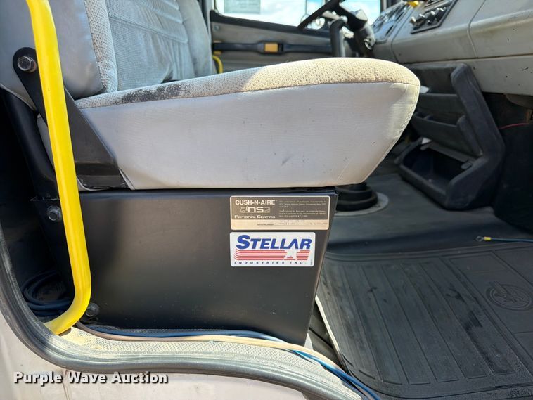 image for item FK3044 2000 Freightliner FL70 utility / service truck