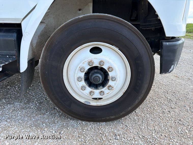 image for item FK3044 2000 Freightliner FL70 utility / service truck