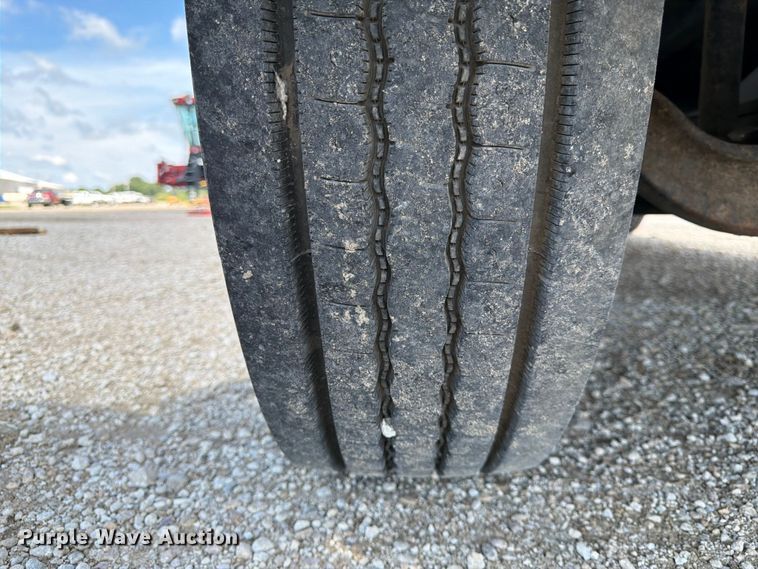 image for item FK3044 2000 Freightliner FL70 utility / service truck