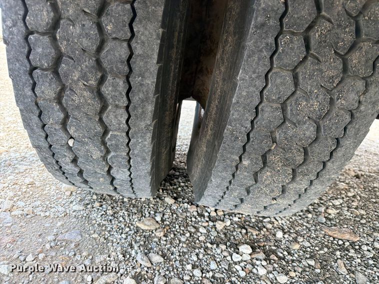 image for item FK3044 2000 Freightliner FL70 utility / service truck