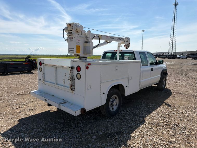 image for item FK3045 2006 Chevrolet Silverado 2500HD Ext. Cab utility bed pickup truck