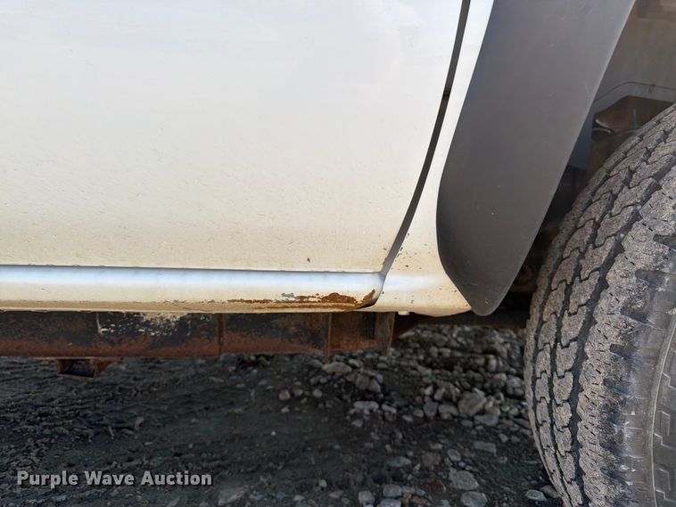 image for item FK3045 2006 Chevrolet Silverado 2500HD Ext. Cab utility bed pickup truck