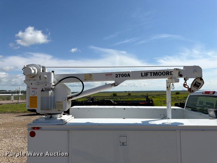image for item FK3045 2006 Chevrolet Silverado 2500HD Ext. Cab utility bed pickup truck