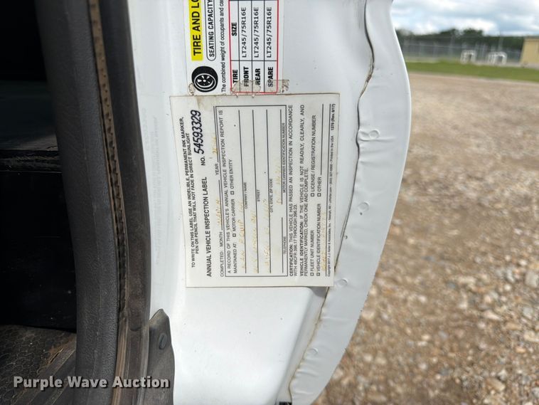 image for item FK3045 2006 Chevrolet Silverado 2500HD Ext. Cab utility bed pickup truck