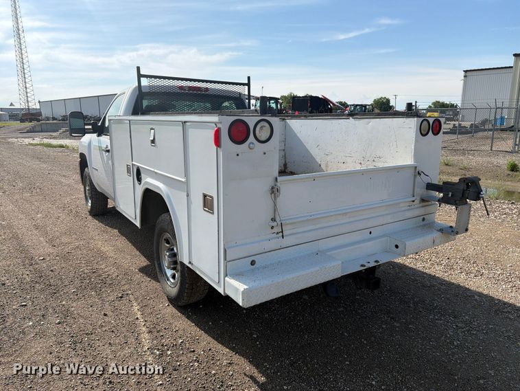 image for item FK3047 2009 Chevrolet Silverado 2500HD utility bed pickup truck