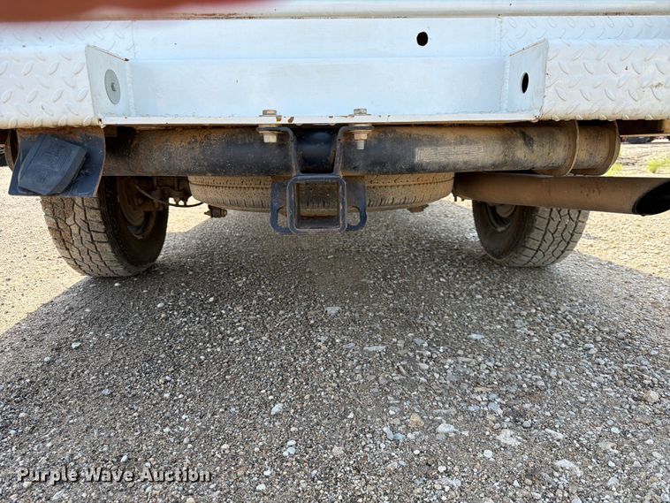 image for item FK3047 2009 Chevrolet Silverado 2500HD utility bed pickup truck