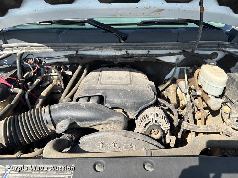 image for item FK3047 2009 Chevrolet Silverado 2500HD utility bed pickup truck