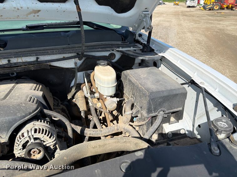 image for item FK3047 2009 Chevrolet Silverado 2500HD utility bed pickup truck