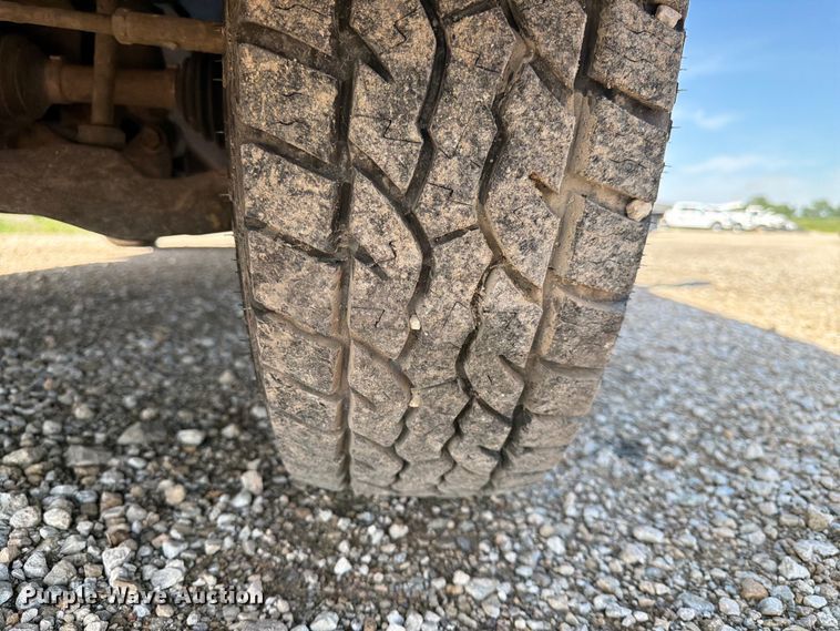 image for item FK3047 2009 Chevrolet Silverado 2500HD utility bed pickup truck