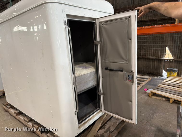image for item FK3059 Sleeper cab
