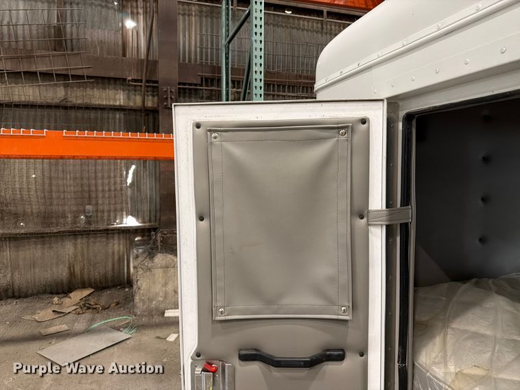 image for item FK3059 Sleeper cab