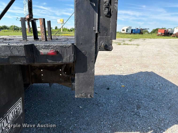 image for item FK3082 2001 International 4700 flatbed truck