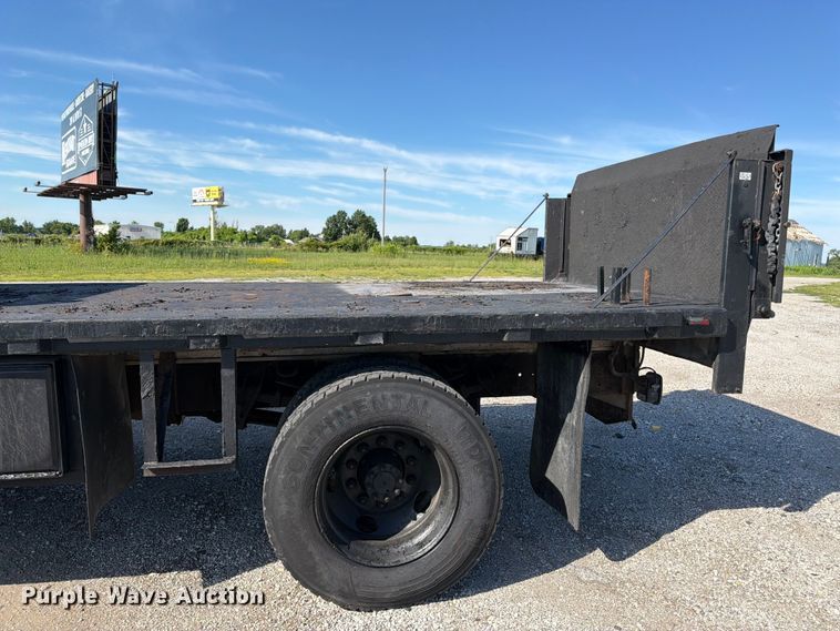 image for item FK3082 2001 International 4700 flatbed truck