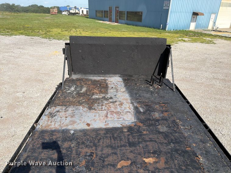 image for item FK3082 2001 International 4700 flatbed truck