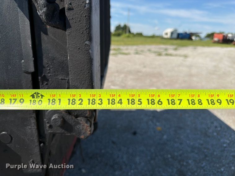 image for item FK3082 2001 International 4700 flatbed truck