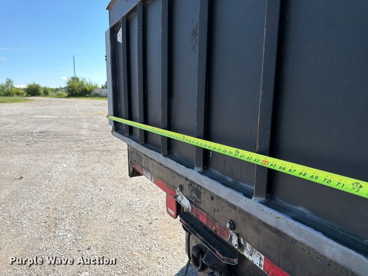 image for item FK3082 2001 International 4700 flatbed truck