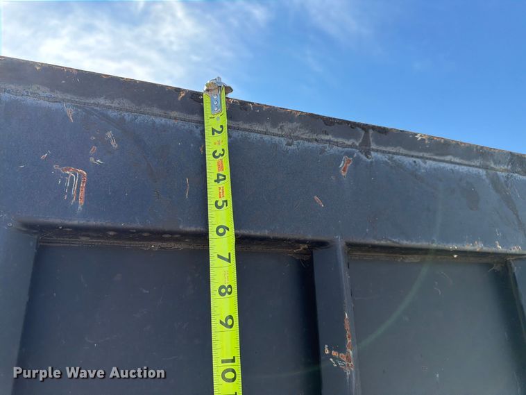 image for item FK3082 2001 International 4700 flatbed truck