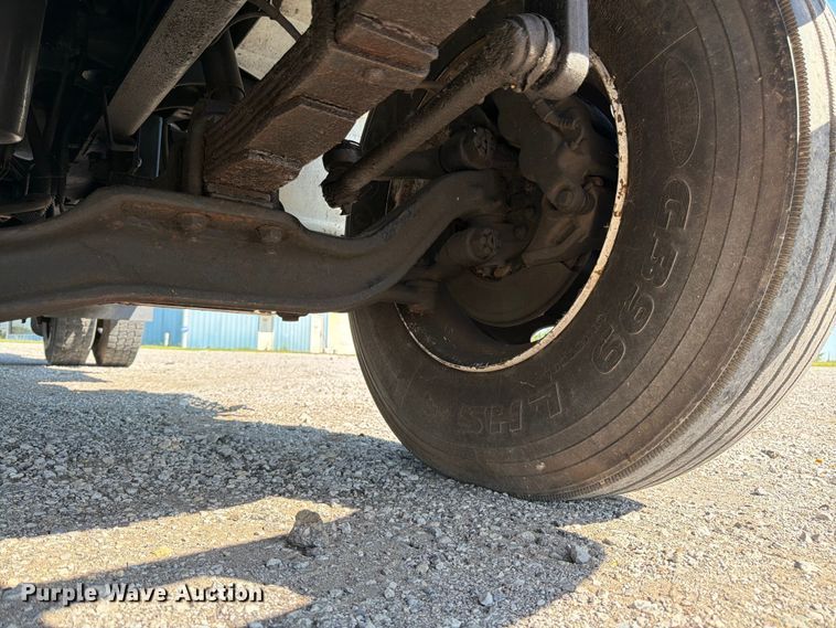 image for item FK3082 2001 International 4700 flatbed truck