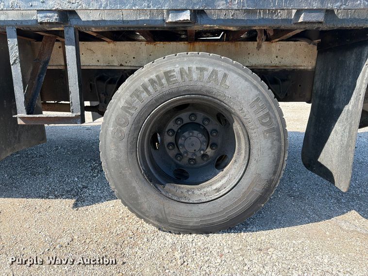 image for item FK3082 2001 International 4700 flatbed truck