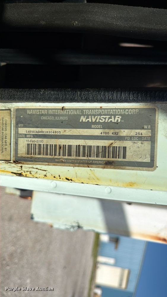 image for item FK3082 2001 International 4700 flatbed truck