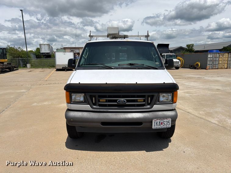 image for item FK3083 2003 Ford E250 van