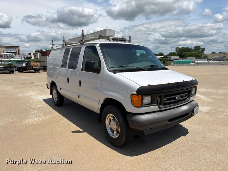 image for item FK3083 2003 Ford E250 van