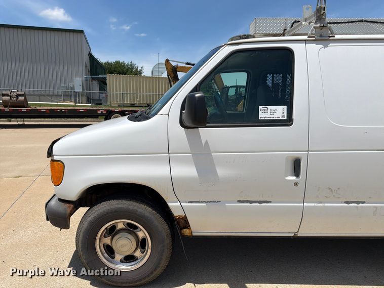 image for item FK3083 2003 Ford E250 van