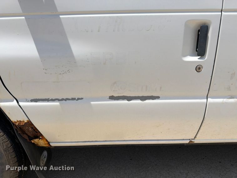 image for item FK3083 2003 Ford E250 van