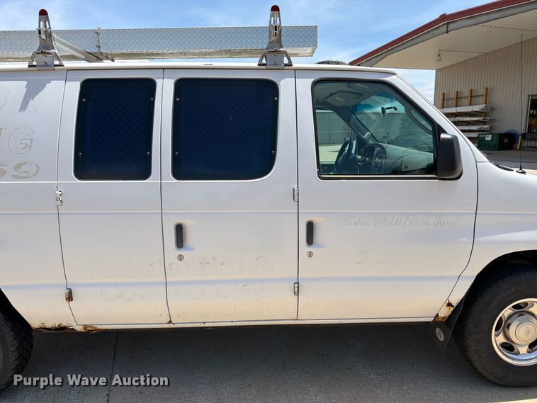 image for item FK3083 2003 Ford E250 van