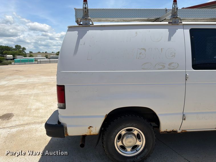 image for item FK3083 2003 Ford E250 van