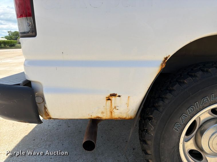 image for item FK3083 2003 Ford E250 van