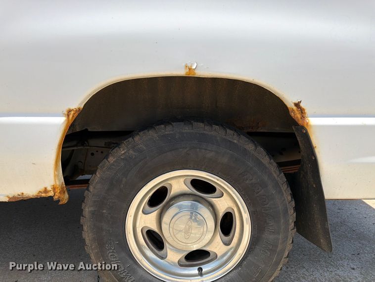 image for item FK3083 2003 Ford E250 van