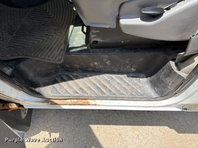 image for item FK3083 2003 Ford E250 van