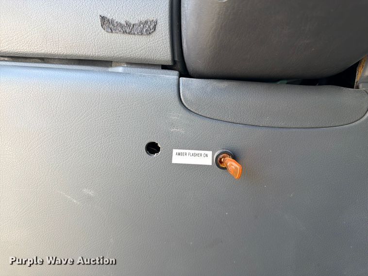 image for item FK3083 2003 Ford E250 van