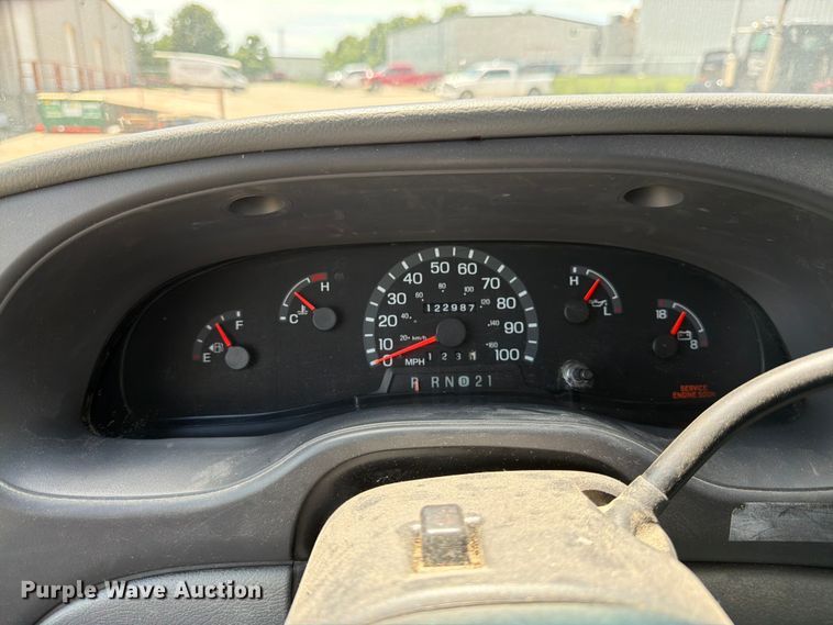 image for item FK3083 2003 Ford E250 van
