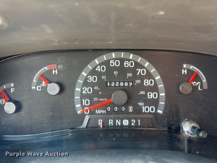 image for item FK3083 2003 Ford E250 van